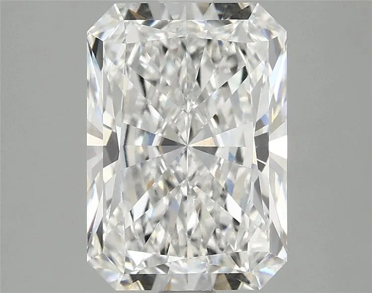 3.09ct Radiant Lab Grown Diamond (Colour E, Clarity VVS2, IGI Certified)